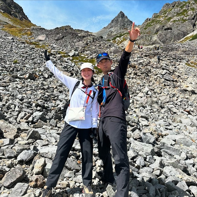 愛情永恆：登山網紅夫妻為救彼此雙雙溺斃